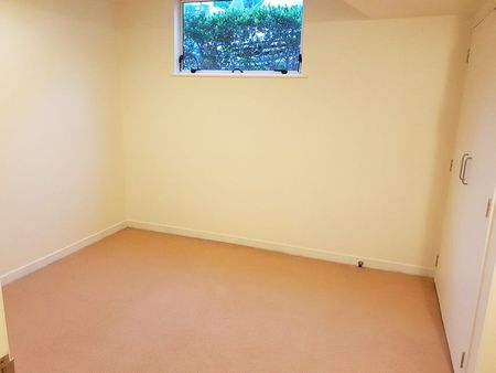 Parnell - Perfectly Placed 2 Bedroom Townhouse - Photo 3