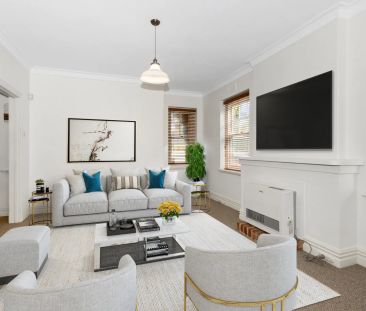 Spacious Period Apartment with Private rear Garden - Photo 6