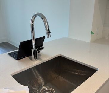 For Lease - 8960 Jane Street Unit# 515, Vaughan, Ontario - Photo 4