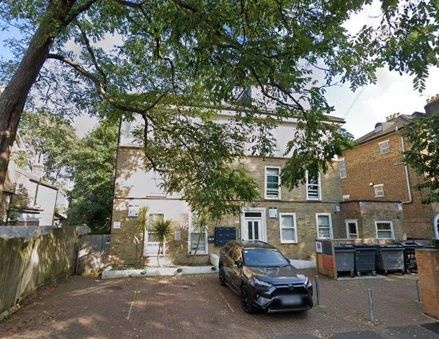 8 Talbot Road N15, London - Photo 1