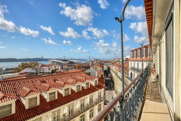 3 bedroom luxury Flat for rent in Lisbon, Portugal - Photo 1