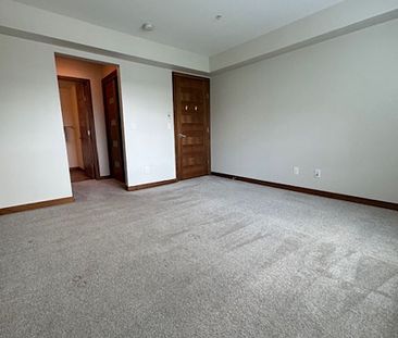 2 Bedroom Condo in Rosewood - Photo 4