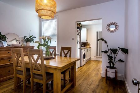 2 bedroom terraced house to rent - Photo 2