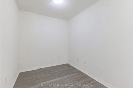 560 North Service Road #804 - Photo 4