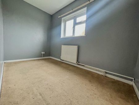 4 bedroom terraced house to rent - Photo 3