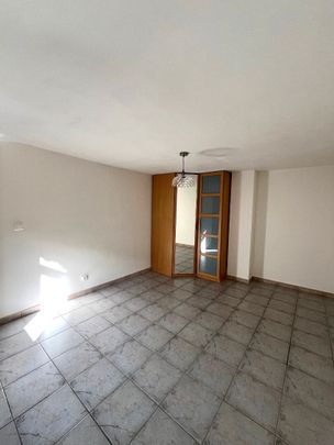 EYRAGUES - Maison de village avec 3 chambres et cour., - Photo 1