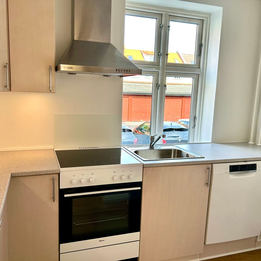 Hyggelig 3-værelses lejlighed i Aalborg med gode faciliteter - Foto 1