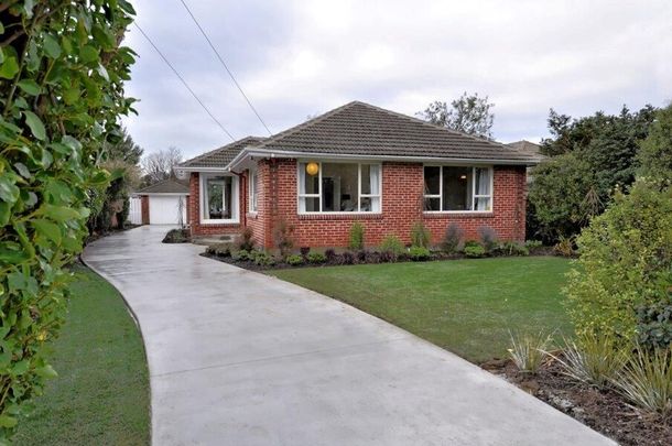 3 bedroom home – close to the University of Canterbury! - Photo 1