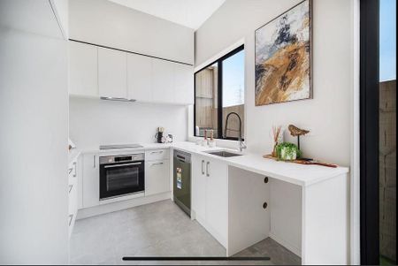 Chic 4BR Townhouse in Mt. Wellington - Photo 2