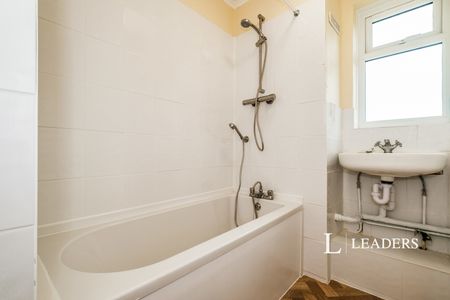 2 bedroom apartment to rent Mulberry Lane, Goring-by-Sea, Worthing, West Sussex, BN12 - Photo 4