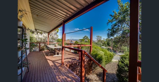 Spacious Family Home with Stunning Views in Normanville - Photo 1