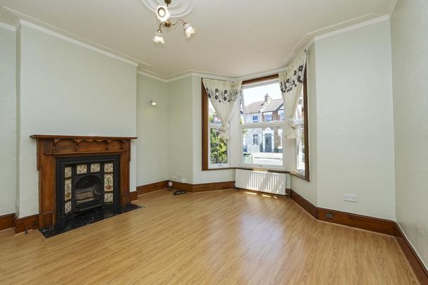 3 bedroom terraced house to rent - Photo 1