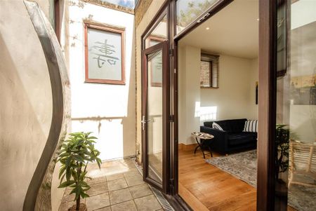 2 bedroom terraced house to rent - Photo 4