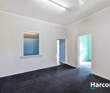 Charming 3-Bedroom Home in Bundaberg North - Photo 2