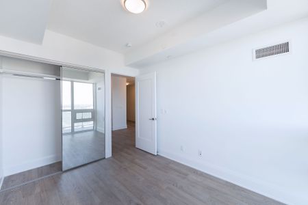 For Lease - 101 Erskine Avenue Unit# 1904, Toronto, Ontario - Photo 4