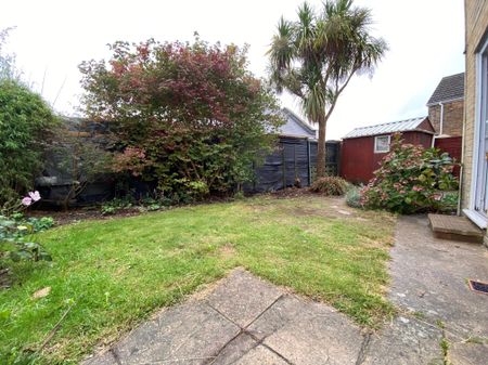 3 bedroom house to rent North Road, Poole, BH14 - Photo 4