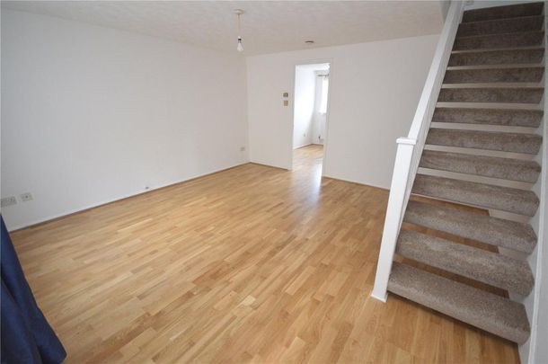 3 bedroom end of terrace house to rent - Photo 1