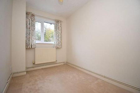 2 bedroom semi-detached house to rent - Photo 5