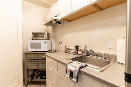 For Lease - 212 Wilson Street Unit# 2, Hamilton, Ontario - Photo 3