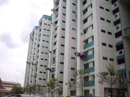 Blk 330 Jurong East Avenue 1 (Jurong East), HDB 3 Rooms - For Rent - Photo 3