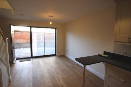 1 bedroom semi-detached house to rent - Photo 4