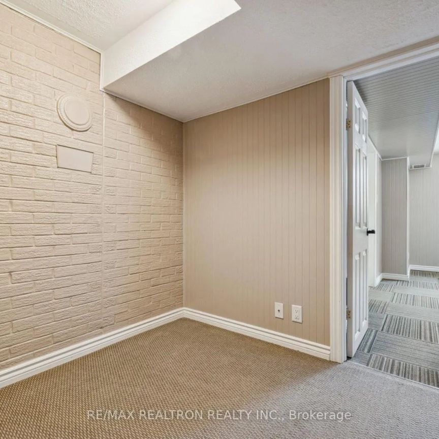 48 SCOTT STREET - Photo 1