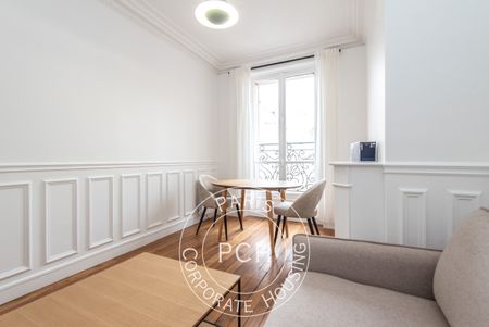 Rue Mathurin Régnier, - Photo 4