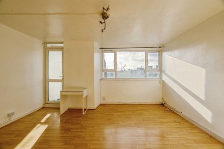 3 Bed Maisonette, Morland Estate, E8 - Photo 2