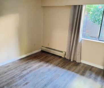 Forest Manor Ground Floor One Bedroom with Large Patio - Photo 4