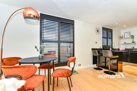 2 bedroom flat to rent - Photo 2