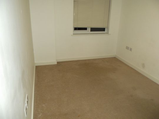 Phoenix Court, Northfleet - Photo 1