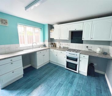 2 Bedroom Terraced - Photo 5