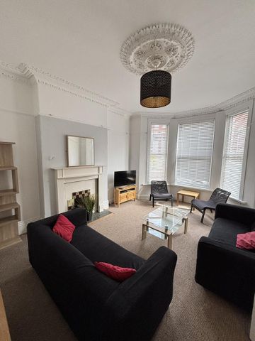 5 bedroom terraced house to rent - Photo 5