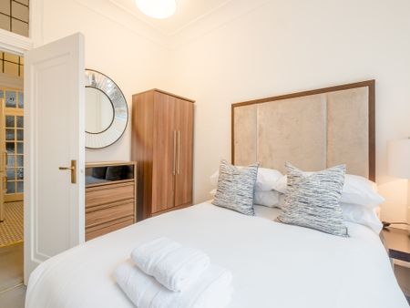 TWO BEDROOM, TO LET, PARK ROAD NW8 - Photo 4