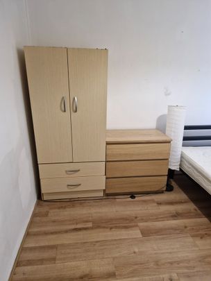 Room in a Shared House, Foley Hse, E1 - Photo 1