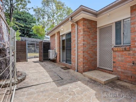 1/306 Waiora Road, Macleod - Photo 5