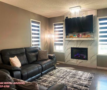 SPACIOUS 3 BED, 2.5 BATH, 2-STOREY HALF DUPLEX WITH AN ATTACHED SIN... - Photo 3