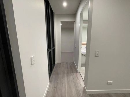 Immaculate executive apartment | Designer finishes in superb lifestyle precinct - Photo 5