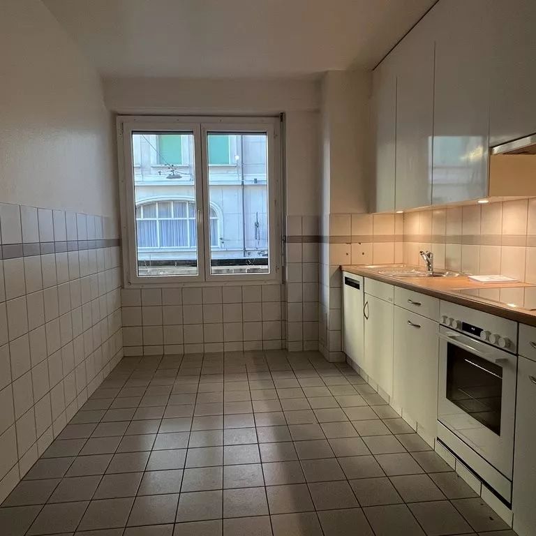 Bel appartement rafraichi de 3.5 pièces - Quartier gare - Foto 1