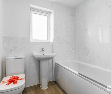 2 bedroom semi-detached house to rent - Photo 6