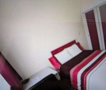 Room in a Shared Flat, Queen Street, S1 - Photo 4