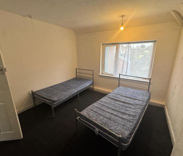 3 bedroom detached house to rent - Photo 4