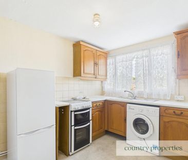 2 bedroom maisonette to rent - Photo 4