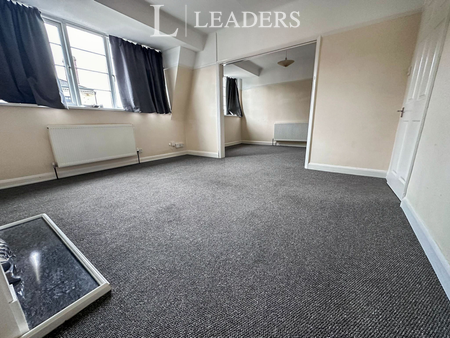 2 bedroom property to rent Stradbroke House, 177A High Street, Lowestoft, NR32 - Photo 3