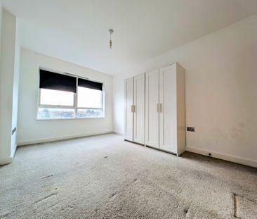 Modern 2 Bed 2 Bath Flat - Photo 4
