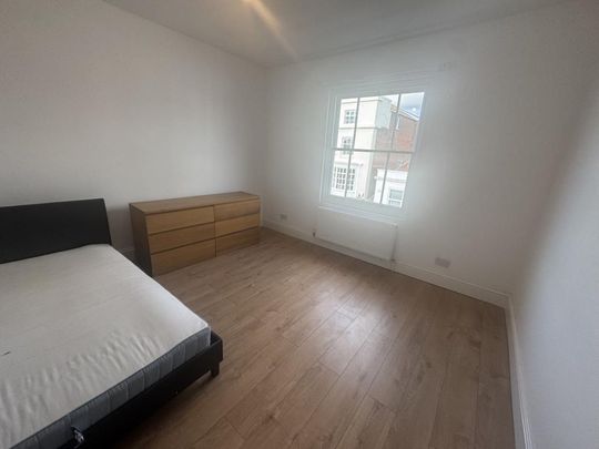 West Street, Fareham - Photo 1