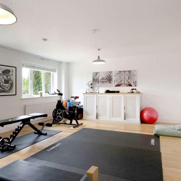 Hearn Close, Penn, HP10 - Photo 1