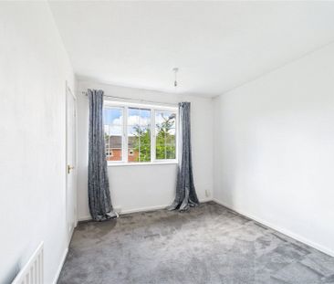 4 bedroom House in Reeds Hill, Bracknell - Photo 3
