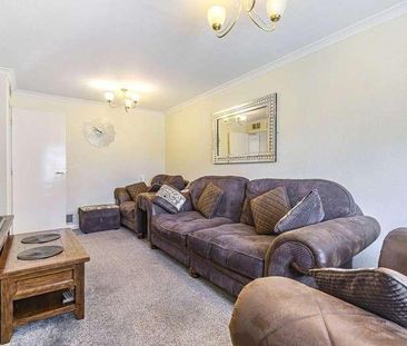 Claydon Road, Horsell, Woking, GU21 - Photo 1