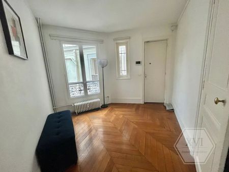 Appartement • Elysées-Madeleine - Photo 4